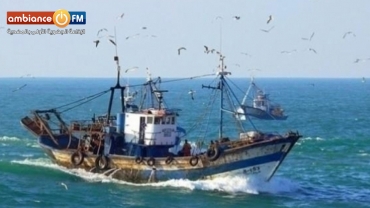احتجاز مركب صيد تونسي لبحارة أصيلي ولاية المهدية في ليبيا : مصطفى عبد الكبير يؤكد بأن البحارة بخير والمساعي متواصلة لإطلاق سراحهم