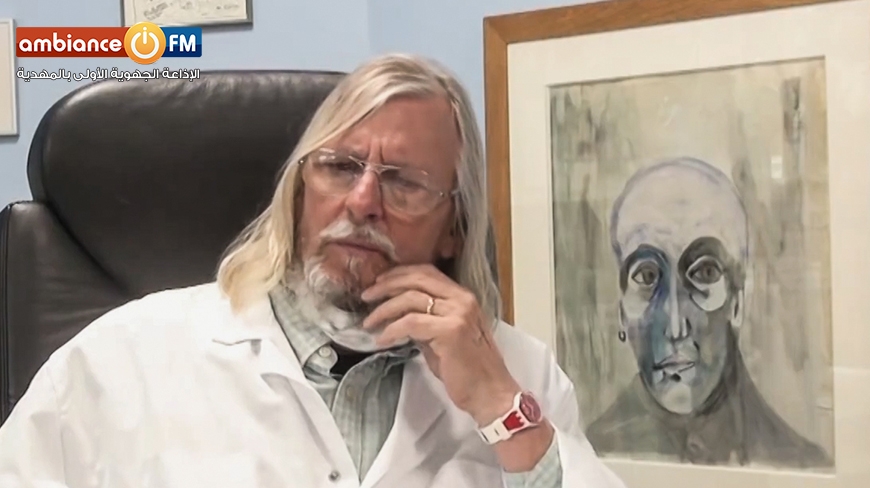 بينهم تونسي: ماكرون يتفاجأ بالجنسيات المختلفة الغير الفرنسية لفريق البروفسور ديديه راؤول